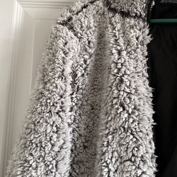 Black and white soft jacket. - Picture 3 of 3